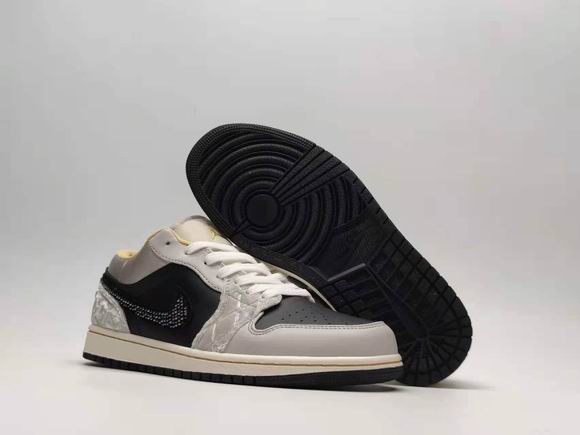 Air Jordan 1 Low Mens Shoes-39